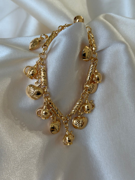 Tea Apple Charm bracelet