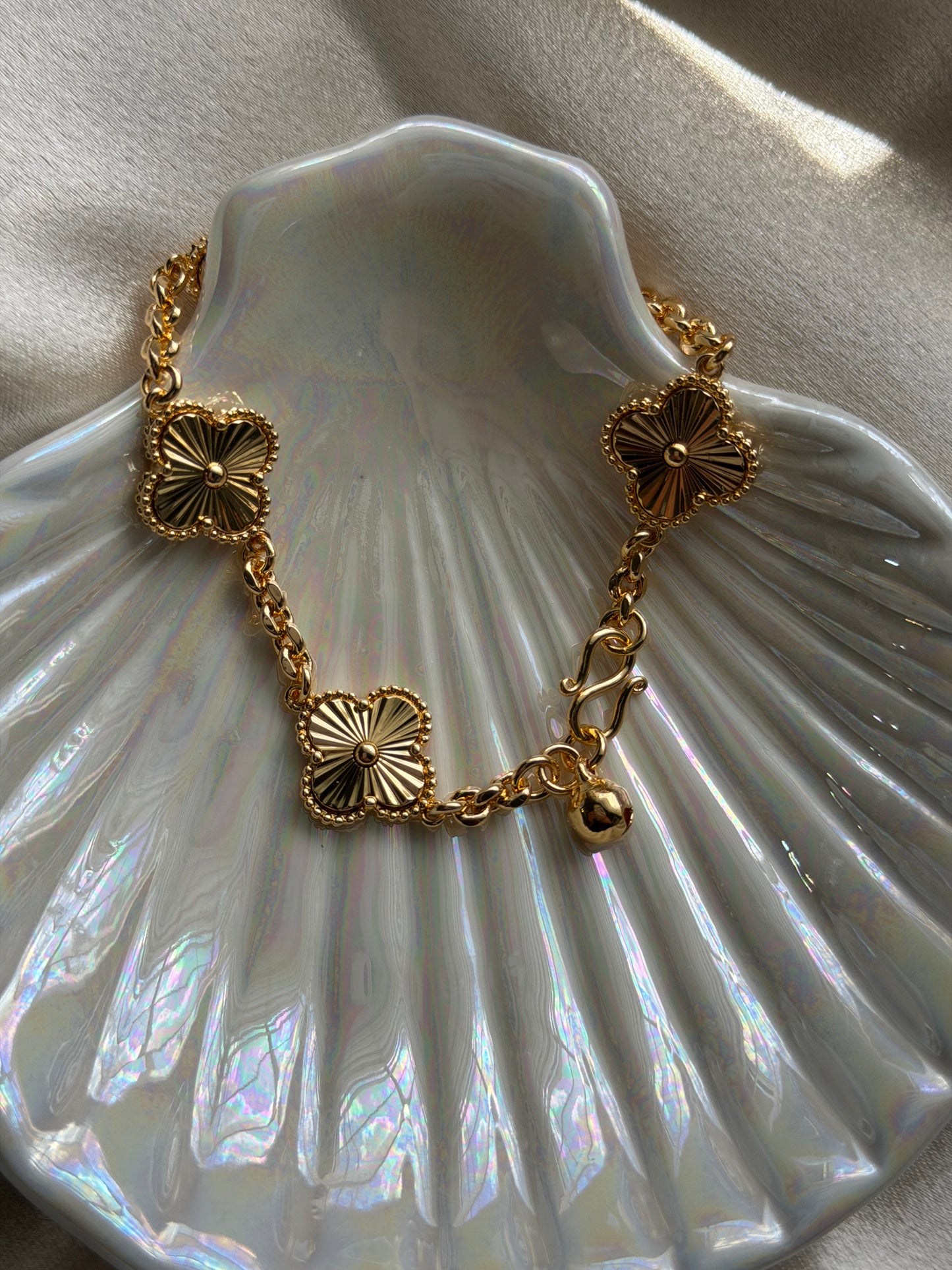 Traditional Clover bracelet